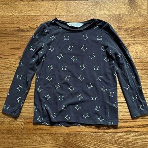 H&M. Girls. Size 4-6Y. Black long sleeve cotton shirt with cat faces